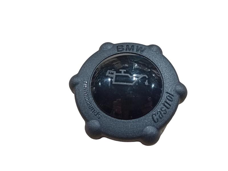 11127832157 Tapón llenado aceite BMW 3 Series E46, 3 Series E90, 3 Series E90 LCI, 3 Series E92, 3 Series E92 LCI, 3 Series E93, 3 Series E93 LCI, 5 Series E60, 5 Series E60 LCI, 5 Series E61, 5 Series E61 LCI, 5 Series F07 GT, 5 Series F07 GT LCI, 5 Series F10, 5 Series F10 LCI, 6 Series E63, 6 Series E63 LCI, 6 Series E64, 6 Series E64 LCI, 6 Series F12, 6 Series F12 LCI, 6 Series F13, 6 Series F13 LCI, 7 Series F01, 7 Series F01 LCI, 7 Series F02, 7 Series F02 LCI, 7 Series F04 Hybrid, X5 E70 LCI, X6 E71, X6 E72 Hybrid, Z3 E36, Z4 E85, Z4 E86