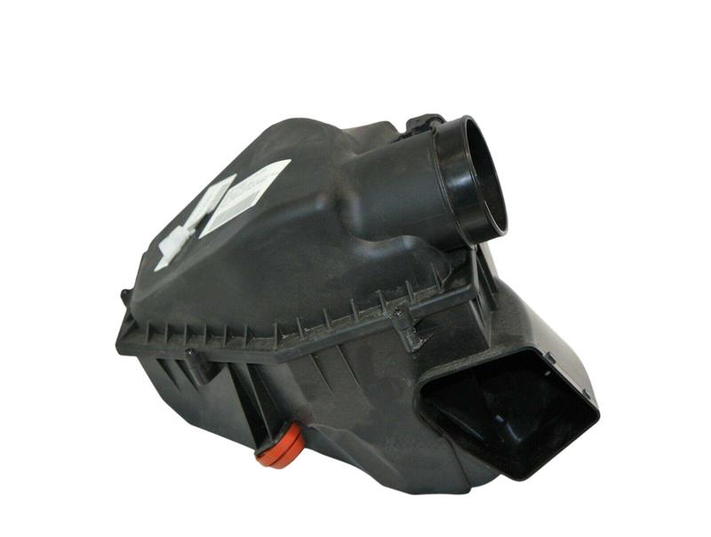 13717643301 Conducto admisión aire BMW 5 Series G30, 5 Series G30 LCI, 5 Series G31 Touring, 5 Series G31 Touring LCI, 5 Series G38, 5 Series G38 LCI, 6 Series G32 GT, 6 Series G32 GT LCI, 7 Series G11, 7 Series G11 LCI, 7 Series G12, 7 Series G12 LCI, X3 G01, X4 G02, X5 G05