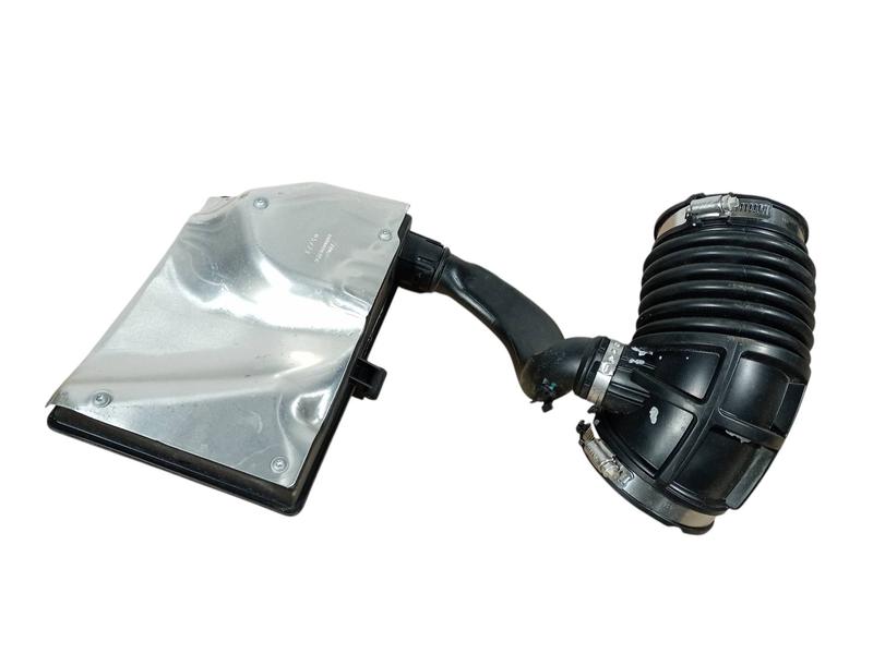 13718470034 Resonador admisión BMW 5 Series G30, 5 Series G30 LCI, 5 Series G31 Touring LCI, 6 Series G32 GT LCI, 7 Series G11, 7 Series G11 LCI, 7 Series G12, 7 Series G12 LCI, 8 Series G14 Convertible, 8 Series G15 Coupé, 8 Series G16 Gran Coupé, X5 G05 LCI, X6 G06 LCI, X7 G07 LCI