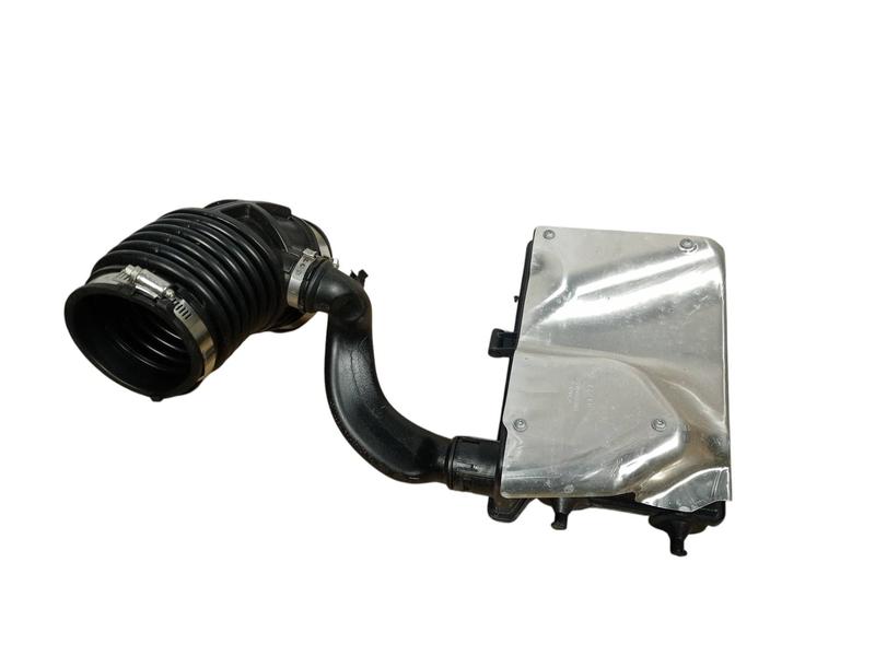 13718470034 Resonador admisión BMW 5 Series G30, 5 Series G30 LCI, 5 Series G31 Touring LCI, 6 Series G32 GT LCI, 7 Series G11, 7 Series G11 LCI, 7 Series G12, 7 Series G12 LCI, 8 Series G14 Convertible, 8 Series G15 Coupé, 8 Series G16 Gran Coupé, X5 G05 LCI, X6 G06 LCI, X7 G07 LCI