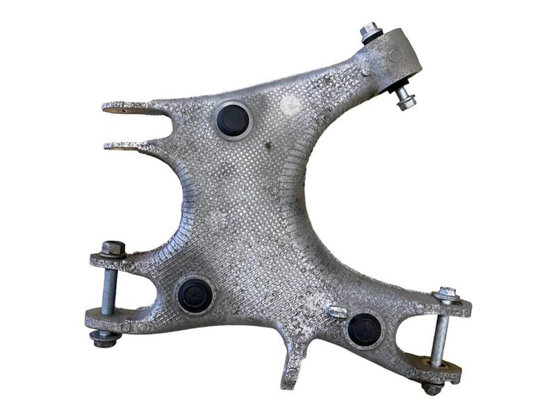 2284133 Brazo superior suspensión trasera 5 Series F10, 5 Series F10 LCI, 6 Series F06 Gran Coupé LCI, 6 Series F12, 6 Series F12 LCI, 6 Series F13, 6 Series F13 LCI