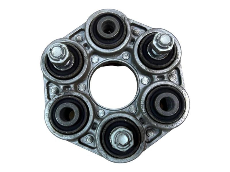 26111229360 Acoplamiento árbol transmisión trasero BMW 1 Series F20, 1 Series F20 LCI, 1 Series F21, 1 Series F21 LCI, 2 Series F22, 2 Series F22 LCI, 2 Series F23, 2 Series F23 LCI, 2 Series G42, 3 Series E46, 3 Series F30, 3 Series F30 LCI, 3 Series F31, 3 Series F31 LCI, 3 Series F34 GT LCI, 3 Series G20 Saloon, 3 Series G20 Saloon LCI, 3 Series G21 Touring LCI, 3 Series G28 Saloon, 3 Series G28 Saloon LCI, 4 Series F32, 4 Series F32 LCI, 4 Series F33, 4 Series F33 LCI, 4 Series F36 Gran Coupé LCI, 4 Series G22 Coupé LCI, 4 Series G23 Convertible LCI, 4 Series G26 Gran Coupé LCI, 5 Series E39, 5 Series F10, 5 Series F10 LCI, 5 Series F11, 5 Series F11 LCI, 5 Series G30, 5 Series G30 LCI, 5 Series G31 Touring LCI, 6 Series G32 GT LCI, 7 Series E38, 7 Series G11, 7 Series G11 LCI, 7 Series G12, 7 Series G12 LCI, 8 Series G14 Convertible, 8 Series G15 Coupé, 8 Series G16 Gran Coupé, X3 E83 LCI, X3 F25, X3 G01 LCI, X4 F26, X4 G02 LCI, X5 E53, X5 E70 LCI, X5 F15, X5 G05, X5L G18 LCI, X6 E71, X6 E72 Hybrid, X6 F16, X6 G06 LCI, X7 G07