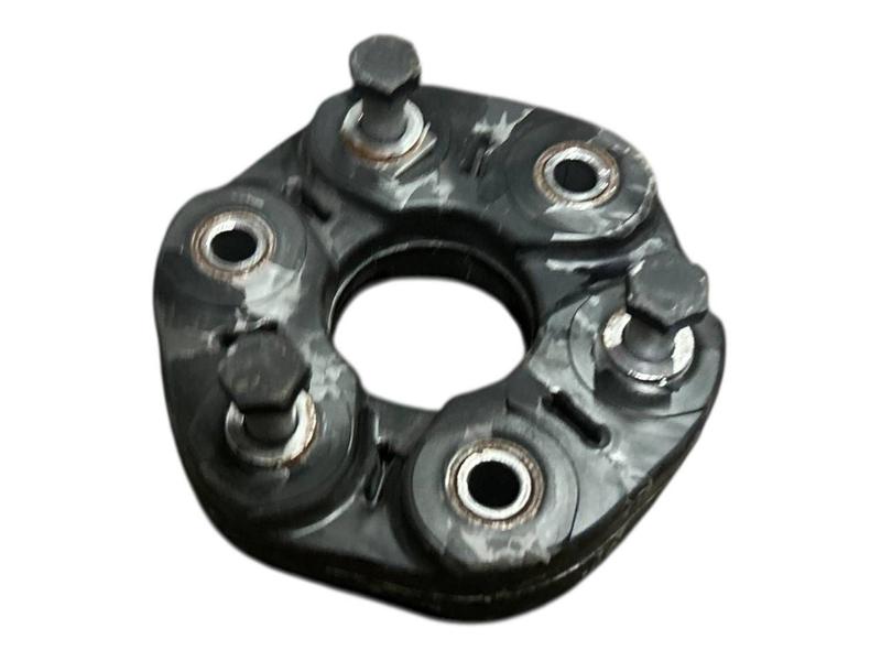 26112284495 Acoplamiento árbol transmisión trasero BMW 3 Series E90, 3 Series E90 LCI, 3 Series E92, 3 Series E92 LCI, 3 Series E93, 3 Series E93 LCI, 5 Series E60, 5 Series E60 LCI, 5 Series E61, 5 Series E61 LCI, 5 Series F10, 5 Series F10 LCI, 5 Series F90 M5 LCI, 6 Series E63, 6 Series E63 LCI, 6 Series E64, 6 Series E64 LCI, 6 Series F06 Gran Coupé LCI, 6 Series F12, 6 Series F12 LCI, 6 Series F13, 6 Series F13 LCI, 8 Series F91 M8 Convertible, 8 Series F92 M8 Coupé, 8 Series F93 M8 Gran Coupé, 8 Series G14 Convertible, 8 Series G15 Coupé, X3 M F97, X4 M F98, X5 M F85, X5 M F95, X6 M F86, X6 M F96