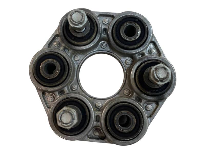 26117511454 Acoplamiento árbol transmisión trasero BMW 1 Series E81, 1 Series E82, 1 Series E87, 1 Series E87 LCI, 1 Series E88, 1 Series F20, 1 Series F20 LCI, 1 Series F21, 1 Series F21 LCI, 2 Series F22, 2 Series F22 LCI, 2 Series F23, 2 Series F23 LCI, 3 Series E46, 3 Series E90, 3 Series E90 LCI, 3 Series E91, 3 Series E91 LCI, 3 Series E92, 3 Series E92 LCI, 3 Series E93, 3 Series E93 LCI, 3 Series F30, 3 Series F30 LCI, 3 Series F31, 3 Series F31 LCI, 3 Series F34 GT LCI, 3 Series F35, 4 Series F32, 4 Series F32 LCI, 4 Series F33, 4 Series F33 LCI, 4 Series F36 Gran Coupé LCI, 5 Series E39, 5 Series F07 GT LCI, 5 Series F10, 5 Series F10 LCI, 5 Series F11, 5 Series F11 LCI, 7 Series E38, X1 E84, X3 F25, X4 F26, X5 E53, X5 E70 LCI, X5 F15, X6 F16, Z3 E36, Z4 E85, Z4 E86, Z4 E89