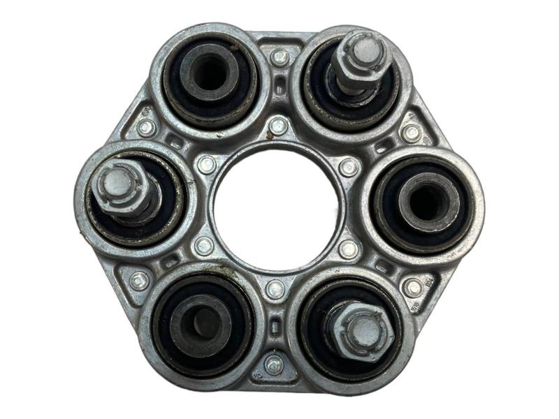 26117511454 Acoplamiento árbol transmisión trasero BMW 1 Series E81, 1 Series E82, 1 Series E87, 1 Series E87 LCI, 1 Series E88, 1 Series F20, 1 Series F20 LCI, 1 Series F21, 1 Series F21 LCI, 2 Series F22, 2 Series F22 LCI, 2 Series F23, 2 Series F23 LCI, 3 Series E46, 3 Series E90, 3 Series E90 LCI, 3 Series E91, 3 Series E91 LCI, 3 Series E92, 3 Series E92 LCI, 3 Series E93, 3 Series E93 LCI, 3 Series F30, 3 Series F30 LCI, 3 Series F31, 3 Series F31 LCI, 3 Series F34 GT LCI, 3 Series F35, 4 Series F32, 4 Series F32 LCI, 4 Series F33, 4 Series F33 LCI, 4 Series F36 Gran Coupé LCI, 5 Series E39, 5 Series F07 GT LCI, 5 Series F10, 5 Series F10 LCI, 5 Series F11, 5 Series F11 LCI, 7 Series E38, X1 E84, X3 F25, X4 F26, X5 E53, X5 E70 LCI, X5 F15, X6 F16, Z3 E36, Z4 E85, Z4 E86, Z4 E89