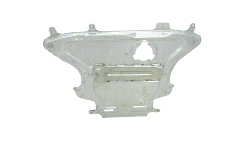 31106884427 Protector central inferior BMW 5 Series G30, 5 Series G31 Touring, 6 Series G32 GT, 7 Series G11, 7 Series G12