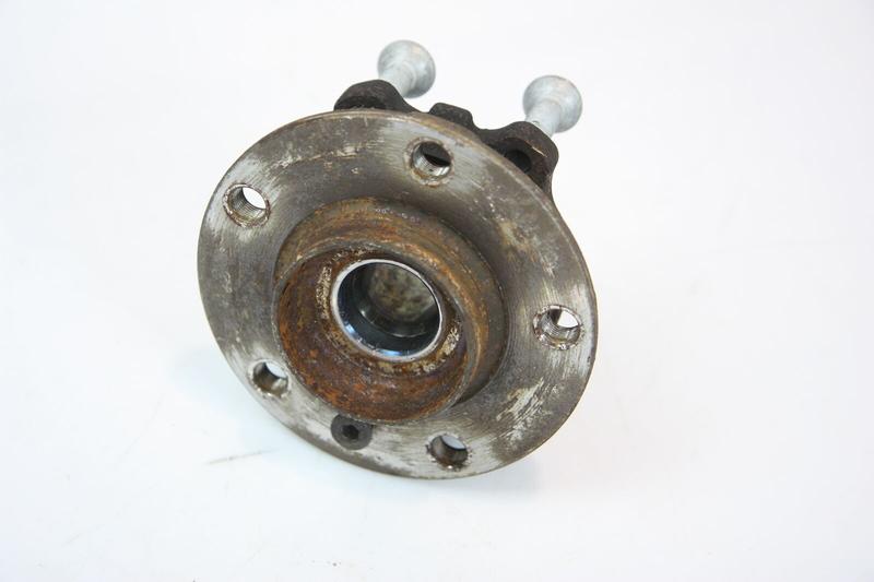 31206872888 Cubo rueda delantera BMW 5 Series F07 GT LCI, 5 Series F10, 5 Series F10 LCI, 5 Series F11, 5 Series F11 LCI, 5 Series F18, 5 Series F18 LCI, 6 Series F06 Gran Coupé LCI, 6 Series F12, 6 Series F12 LCI, 6 Series F13, 6 Series F13 LCI, 7 Series F01, 7 Series F01 LCI, 7 Series F02, 7 Series F02 LCI, 7 Series F04 Hybrid, X3 F25