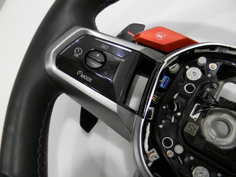 32305B51790 Volante BMW 5 Series G90 M5, 5 Series G99 M5 Touring