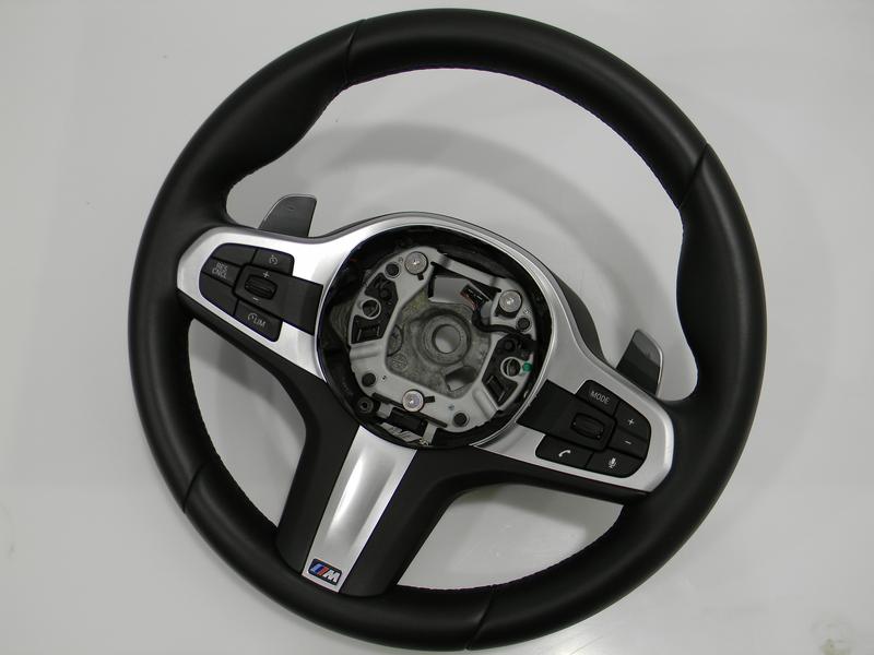 32308008179 Volante 5 Series G30, 5 Series G31 Touring, 5 Series G38, 6 Series G32 GT, 8 Series G14 Convertible, 8 Series G15 Coupé, 8 Series G16 Gran Coupé