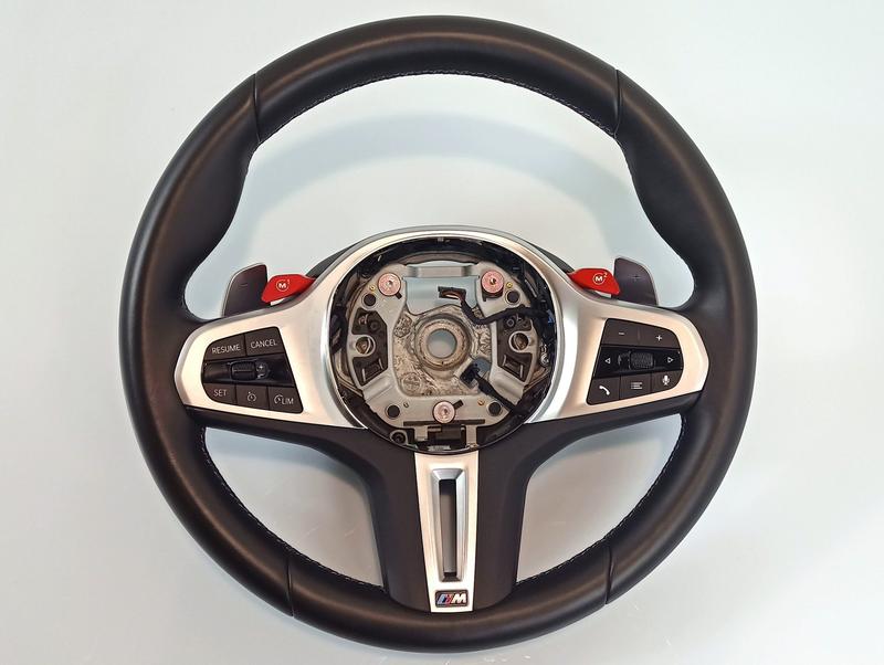 32308094391 Volante BMW 5 Series F90 M5, 5 Series F90 M5 LCI, 8 Series F91 M8 Convertible, 8 Series F92 M8 Coupé, X3 M F97, X4 M F98, X5 M F95, X6 M F96