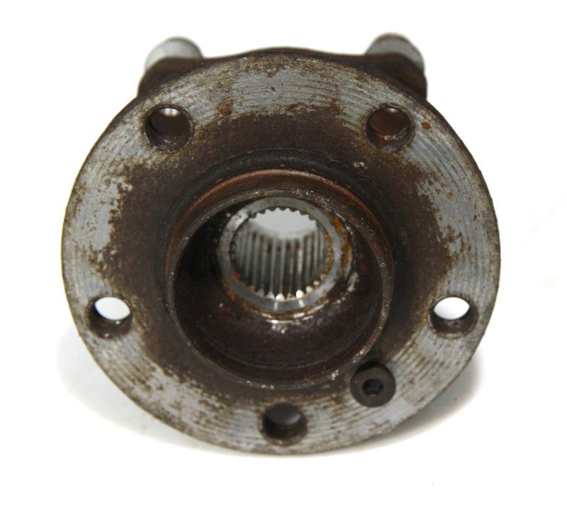 33006867806 Cubo rueda delantera 5 Series F07 GT LCI, 5 Series F10, 5 Series F10 LCI, 5 Series F11, 5 Series F11 LCI, 5 Series F18, 5 Series F18 LCI, 6 Series F06 Gran Coupé LCI, 6 Series F12, 6 Series F12 LCI, 6 Series F13, 6 Series F13 LCI, 7 Series F01, 7 Series F01 LCI, 7 Series F02, 7 Series F02 LCI, 7 Series F04 Hybrid