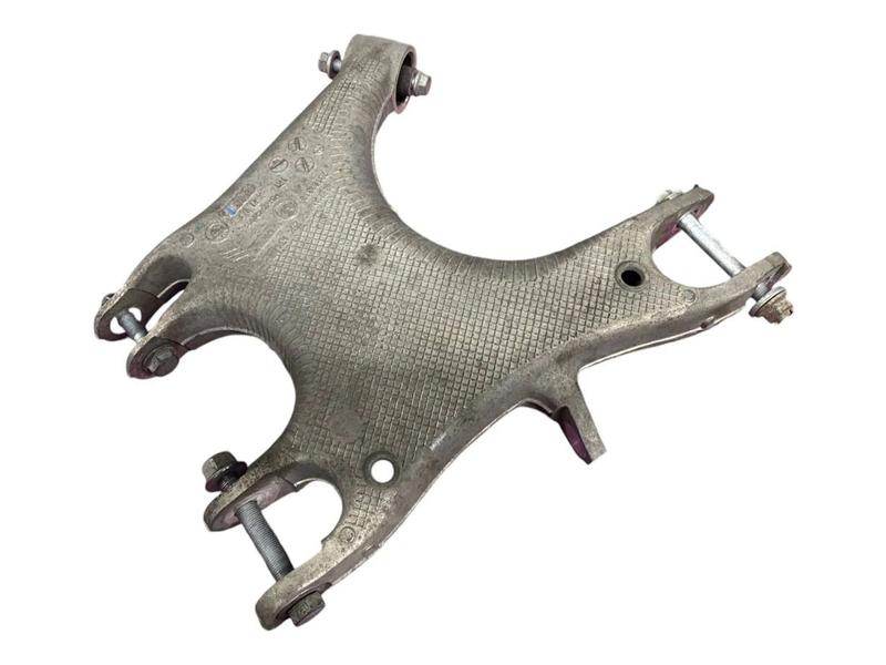 33322284134 Brazo superior suspensión trasera BMW 5 Series F10, 5 Series F10 LCI, 6 Series F06 Gran Coupé LCI, 6 Series F12, 6 Series F12 LCI, 6 Series F13, 6 Series F13 LCI
