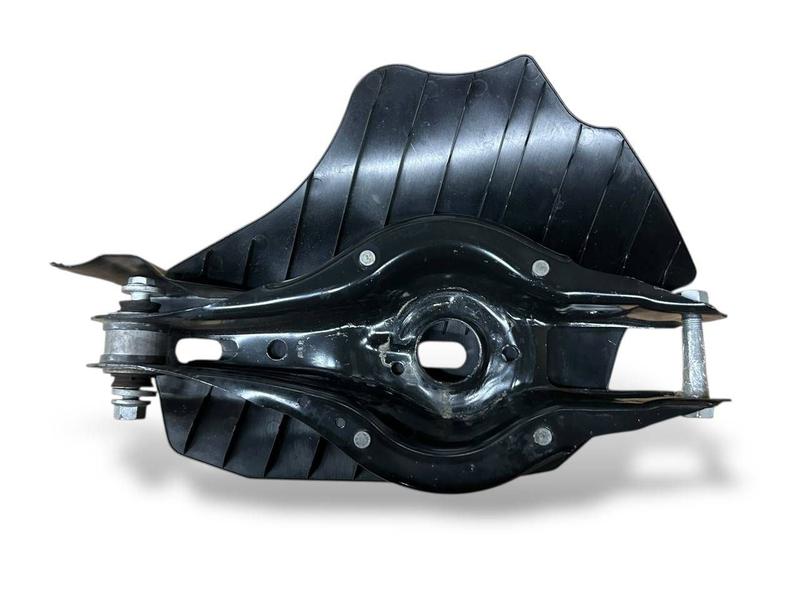 33326884694 Brazo suspensión trasero BMW 1 Series F20, 1 Series F20 LCI, 1 Series F21, 1 Series F21 LCI, 2 Series F22, 2 Series F22 LCI, 2 Series F23, 2 Series F23 LCI, 2 Series G42, 3 Series F30, 3 Series F30 LCI, 3 Series F31, 3 Series F31 LCI, 3 Series F34 GT LCI, 3 Series F35, 3 Series F35 LCI, 3 Series G20 Saloon LCI, 3 Series G21 Touring LCI, 3 Series G28 Saloon LCI, 4 Series F32, 4 Series F32 LCI, 4 Series F33, 4 Series F33 LCI, 4 Series F36 Gran Coupé LCI, 4 Series G23 Convertible LCI, 4 Series G22 Coupé LCI, 4 Series G26 Gran Coupé LCI, Z4 G29