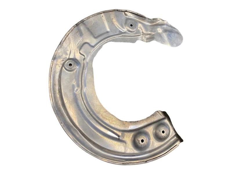 34106861797 Placa protección disco delantero BMW 5 Series G30, 5 Series G30 LCI, 5 Series G31 Touring, 5 Series G31 Touring LCI, 5 Series G38, 5 Series G38 LCI, 6 Series G32 GT, 6 Series G32 GT LCI, 7 Series G11, 7 Series G11 LCI, 7 Series G12, 7 Series G12 LCI, 8 Series G14 Convertible, 8 Series G15 Coupé, 8 Series G16 Gran Coupé