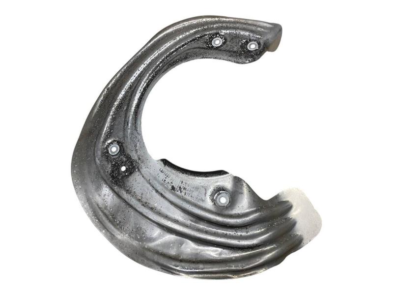 34106871337 Placa protección disco delantero BMW 2 Series G42, 3 Series G20 Saloon, 3 Series G20 Saloon LCI, 3 Series G21 Touring LCI, 3 Series G28 Saloon, 4 Series G22 Coupé LCI, 4 Series G23 Convertible LCI, 4 Series G26 Gran Coupé LCI, i4 G26 Gran Coupé LCI, Z4 G29