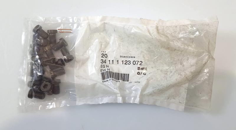 34111123072 Piezas BMW 1 Series E82, 2 Series F87 M2 LCI, 3 Series E46, 3 Series E90, 3 Series E90 LCI, 3 Series E92, 3 Series E92 LCI, 3 Series E93, 3 Series E93 LCI, 3 Series F80 M3 LCI, 4 Series F82 M4 LCI, 4 Series F83 M4 LCI, 5 Series E39, 5 Series E60, 5 Series E60 LCI, 5 Series E61, 5 Series E61 LCI, 5 Series F10, 5 Series F10 LCI, 5 Series F90 M5, 5 Series F90 M5 LCI, 6 Series E63, 6 Series E63 LCI, 6 Series E64, 6 Series E64 LCI, 6 Series F06 Gran Coupé LCI, 6 Series F12, 6 Series F12 LCI, 6 Series F13, 6 Series F13 LCI, 8 Series F91 M8 Convertible, 8 Series F92 M8 Coupé, X3 M F97, X4 M F98, X5 M F85, X6 M F86, Z4 E85, Z4 E86