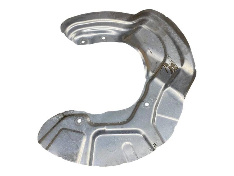 34116792237 Placa protección disco delantero BMW 1 Series F20, 1 Series F20 LCI, 1 Series F21, 1 Series F21 LCI, 2 Series F22, 2 Series F22 LCI, 2 Series F23, 2 Series F23 LCI, 3 Series F30, 3 Series F30 LCI, 3 Series F31, 3 Series F31 LCI, 3 Series F34 GT LCI, 3 Series F35, 3 Series F35 LCI, 4 Series F32, 4 Series F32 LCI, 4 Series F33, 4 Series F33 LCI, 4 Series F36 Gran Coupé LCI