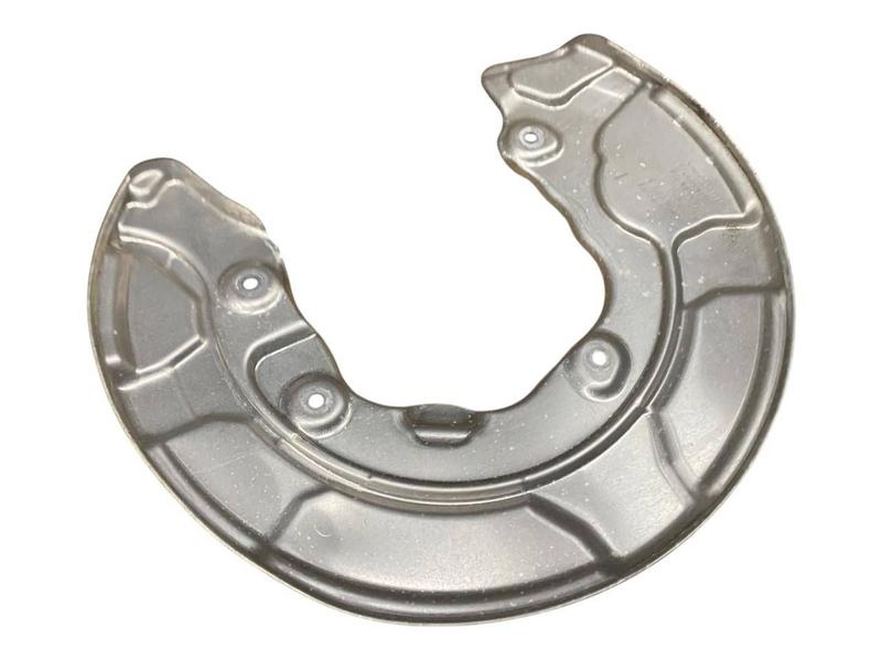 34206861801 Placa protección disco trasero BMW 5 Series G30, 5 Series G30 LCI, 5 Series G31 Touring, 5 Series G31 Touring LCI, 5 Series G38, 5 Series G38 LCI, 6 Series G32 GT, 6 Series G32 GT LCI, 7 Series G11, 7 Series G11 LCI, 7 Series G12, 7 Series G12 LCI, 8 Series G14 Convertible, 8 Series G15 Coupé, 8 Series G16 Gran Coupé, X5 G05, X6 G06, X7 G07