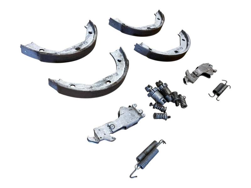 34416761292 Pastillas freno de mano BMW 1 Series E81, 1 Series E82, 1 Series E87, 1 Series E87 LCI, 1 Series E88, 2 Series F87 M2 LCI, 3 Series E46, 3 Series E90, 3 Series E90 LCI, 3 Series E91, 3 Series E91 LCI, 3 Series E92, 3 Series E92 LCI, 3 Series E93, 3 Series E93 LCI, 3 Series F30, 3 Series F30 LCI, 3 Series F31, 3 Series F31 LCI, 3 Series F34 GT LCI, 3 Series F35, 3 Series F35 LCI, 3 Series F80 M3 LCI, 4 Series F32, 4 Series F32 LCI, 4 Series F33, 4 Series F33 LCI, 4 Series F36 Gran Coupé LCI, 4 Series F82 M4 LCI, 4 Series F83 M4 LCI, 5 Series E39, X1 E84