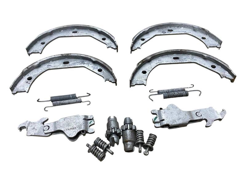 34416761292 Pastillas freno de mano BMW 1 Series E81, 1 Series E82, 1 Series E87, 1 Series E87 LCI, 1 Series E88, 2 Series F87 M2 LCI, 3 Series E46, 3 Series E90, 3 Series E90 LCI, 3 Series E91, 3 Series E91 LCI, 3 Series E92, 3 Series E92 LCI, 3 Series E93, 3 Series E93 LCI, 3 Series F30, 3 Series F30 LCI, 3 Series F31, 3 Series F31 LCI, 3 Series F34 GT LCI, 3 Series F35, 3 Series F35 LCI, 3 Series F80 M3 LCI, 4 Series F32, 4 Series F32 LCI, 4 Series F33, 4 Series F33 LCI, 4 Series F36 Gran Coupé LCI, 4 Series F82 M4 LCI, 4 Series F83 M4 LCI, 5 Series E39, X1 E84