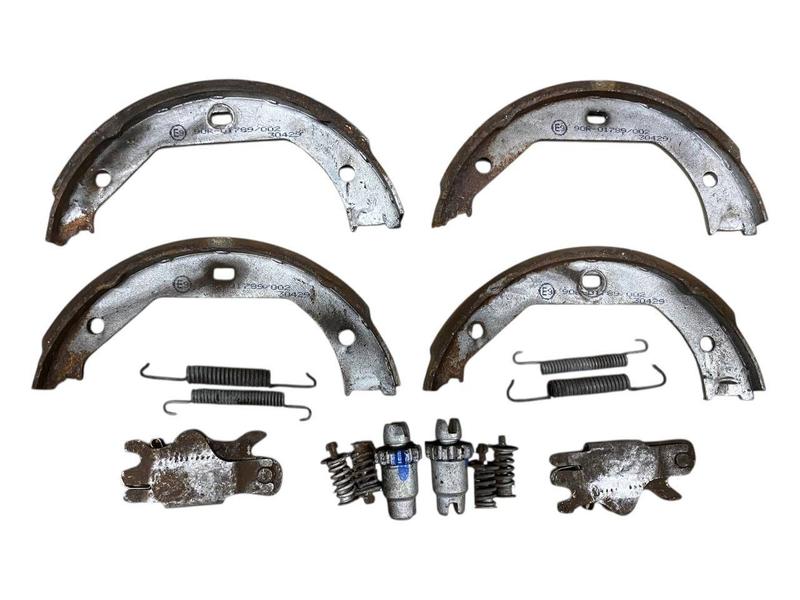 34416761292 Pastillas freno de mano BMW 1 Series E81, 1 Series E82, 1 Series E87, 1 Series E87 LCI, 1 Series E88, 2 Series F87 M2 LCI, 3 Series E46, 3 Series E90, 3 Series E90 LCI, 3 Series E91, 3 Series E91 LCI, 3 Series E92, 3 Series E92 LCI, 3 Series E93, 3 Series E93 LCI, 3 Series F30, 3 Series F30 LCI, 3 Series F31, 3 Series F31 LCI, 3 Series F34 GT LCI, 3 Series F35, 3 Series F35 LCI, 3 Series F80 M3 LCI, 4 Series F32, 4 Series F32 LCI, 4 Series F33, 4 Series F33 LCI, 4 Series F36 Gran Coupé LCI, 4 Series F82 M4 LCI, 4 Series F83 M4 LCI, 5 Series E39, X1 E84