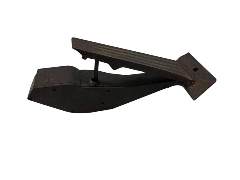 35426772645 Pedal acelerador BMW 1 Series E87, 1 Series E87 LCI, 2 Series F45 Active Tourer LCI, 2 Series F46 Gran Tourer LCI, 2 Series F78 Gran Coupé, 3 Series E90, 3 Series E90 LCI, 3 Series E91, 3 Series E91 LCI, 3 Series E92, 3 Series E92 LCI, 3 Series E93, 3 Series E93 LCI, 3 Series F34 GT LCI, 3 Series G20 Saloon, 3 Series G20 Saloon LCI, 3 Series G28 Saloon, 3 Series G28 Saloon LCI, 4 Series G22 Coupé LCI, 4 Series G23 Convertible LCI, 5 Series E60, 5 Series E60 LCI, 5 Series E61, 5 Series E61 LCI, 5 Series F07 GT LCI, 5 Series F10, 5 Series F10 LCI, 5 Series F11, 5 Series F11 LCI, 5 Series G30, 5 Series G30 LCI, 5 Series G31 Touring LCI, 5 Series G60 Saloon, 5 Series G61 Touring, 5 Series G68 Saloon, 6 Series E63, 6 Series E63 LCI, 6 Series E64, 6 Series E64 LCI, 6 Series F06 Gran Coupé LCI, 6 Series F12, 6 Series F12 LCI, 6 Series F13, 6 Series F13 LCI, 6 Series G32 GT LCI, 7 Series E65, 7 Series E66, 7 Series F01, 7 Series F01 LCI, 7 Series F02, 7 Series F02 LCI, 7 Series F04 Hybrid, 7 Series G11, 7 Series G11 LCI, 7 Series G12, 7 Series G12 LCI, 7 Series G70, 8 Series G14 Convertible, 8 Series G15 Coupé, 8 Series G16 Gran Coupé, X1 E84, X1 F48 LCI, X1 U11, X1L U12, X2 F39, X2 U10, X3 E83 LCI, X3 F25, X3 G08 LCI, X3L G48, X4 F26, X5 E70 LCI, X5L G18 LCI, X6 E71, X6 E72 Hybrid, Z4 E85, Z4 E89, Z4 G29