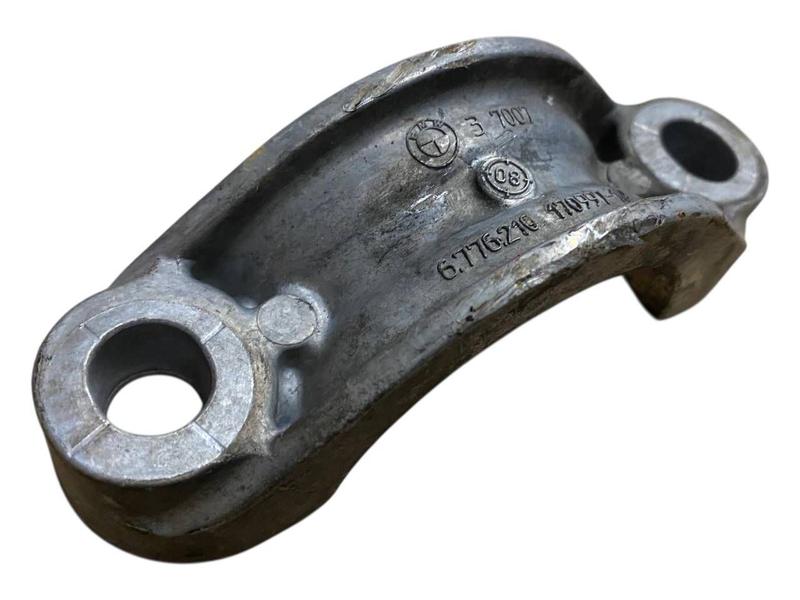 37116776210 Soporte barra estabilizadora delantera BMW 5 Series F07 GT LCI, 5 Series F10, 5 Series F10 LCI, 5 Series F11, 5 Series F11 LCI, 6 Series F06 Gran Coupé, 6 Series F06 Gran Coupé LCI, 6 Series F12, 6 Series F12 LCI, 6 Series F13, 6 Series F13 LCI, 7 Series F01, 7 Series F01 LCI, 7 Series F02, 7 Series F02 LCI