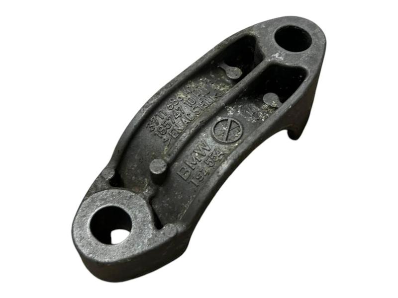 37116861474 Soporte barra estabilizadora delantera BMW 5 Series G30, 5 Series G30 LCI, 5 Series G31 Touring, 5 Series G31 Touring LCI, 6 Series G32 GT, 6 Series G32 GT LCI, 7 Series G11, 7 Series G11 LCI, 7 Series G12, 7 Series G12 LCI, 8 Series G14 Convertible, 8 Series G15 Coupé, 8 Series G16 Gran Coupé