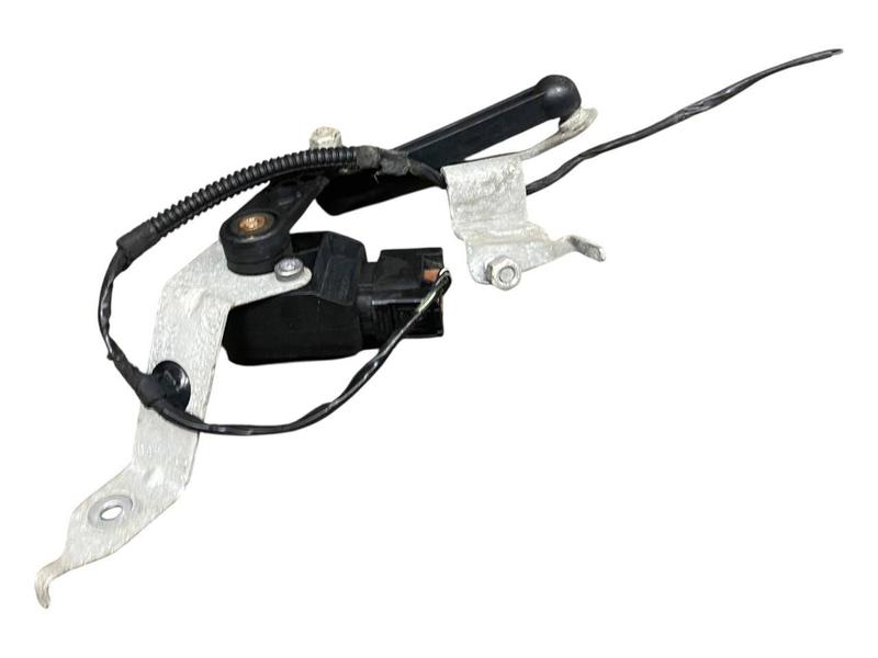 37146860843 Sensor corrector óptico faro BMW 1 Series F20, 1 Series F20 LCI, 1 Series F21, 1 Series F21 LCI, 2 Series F22, 2 Series F22 LCI, 2 Series F23, 2 Series F23 LCI, 2 Series F87 M2, 2 Series F87 M2 LCI, 3 Series F30, 3 Series F30 LCI, 3 Series F31, 3 Series F31 LCI, 3 Series F34 GT LCI, 3 Series F35, 3 Series F35 LCI, 3 Series F80 M3 LCI, 4 Series F32, 4 Series F32 LCI, 4 Series F33, 4 Series F33 LCI, 4 Series F36 Gran Coupé, 4 Series F36 Gran Coupé LCI, 4 Series F82 M4, 4 Series F82 M4 LCI, 4 Series F83 M4, 4 Series F83 M4 LCI, 5 Series F07 GT LCI, 5 Series F10, 5 Series F10 LCI, 5 Series F11, 5 Series F11 LCI, 5 Series F18, 5 Series F18 LCI, 6 Series F06 Gran Coupé LCI, 6 Series F12, 6 Series F12 LCI, 6 Series F13, 6 Series F13 LCI, 7 Series F01, 7 Series F01 LCI, 7 Series F02, 7 Series F02 LCI, 7 Series F04 Hybrid, X3 F25, X4 F26