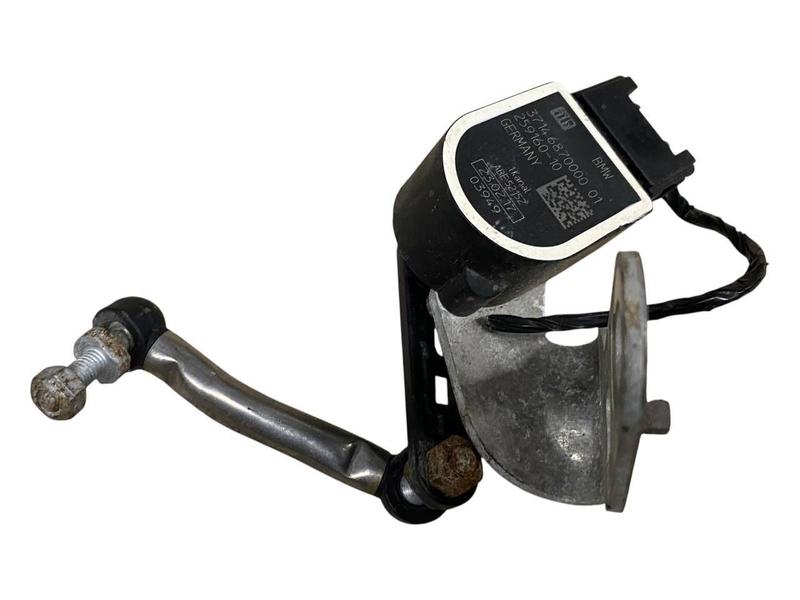 37146870000 Sensor corrector óptico faro BMW 1 Series F20, 1 Series F20 LCI, 1 Series F21, 1 Series F21 LCI, 1 Series F40, 2 Series F22, 2 Series F22 LCI, 2 Series F23, 2 Series F23 LCI, 2 Series F87 M2 LCI, 3 Series F30, 3 Series F30 LCI, 3 Series F31, 3 Series F31 LCI, 3 Series F34 GT LCI, 3 Series F35, 3 Series F35 LCI, 3 Series F80 M3 LCI, 3 Series G20 Saloon, 3 Series G20 Saloon LCI, 3 Series G21 Touring, 3 Series G21 Touring LCI, 3 Series G28 Saloon, 3 Series G28 Saloon LCI, 4 Series F32, 4 Series F32 LCI, 4 Series F33, 4 Series F33 LCI, 4 Series F36 Gran Coupé LCI, 4 Series F82 M4 LCI, 4 Series F83 M4 LCI, 5 Series F07 GT LCI, 5 Series F10, 5 Series F10 LCI, 5 Series F11, 5 Series F11 LCI, 5 Series F18, 5 Series F18 LCI, 5 Series F90 M5, 5 Series F90 M5 LCI, 5 Series G30, 5 Series G30 LCI, 5 Series G31 Touring, 5 Series G31 Touring LCI, 5 Series G38, 5 Series G38 LCI, 6 Series F06 Gran Coupé LCI, 6 Series F12, 6 Series F12 LCI, 6 Series F13, 6 Series F13 LCI, 6 Series G32 GT, 6 Series G32 GT LCI, 7 Series F01, 7 Series F01 LCI, 7 Series F02, 7 Series F02 LCI, 7 Series F04 Hybrid, 7 Series G11, 7 Series G11 LCI, 7 Series G12, 7 Series G12 LCI, 8 Series F91 M8 Convertible, 8 Series F92 M8 Coupé, 8 Series G14 Convertible, 8 Series G15 Coupé, 8 Series G16 Gran Coupé, i3 I01 LCI, i8 I12 LCI, i8 I15, MINI F55, MINI F56, X2 F39, X3 F25, X4 F26, Z4 G29