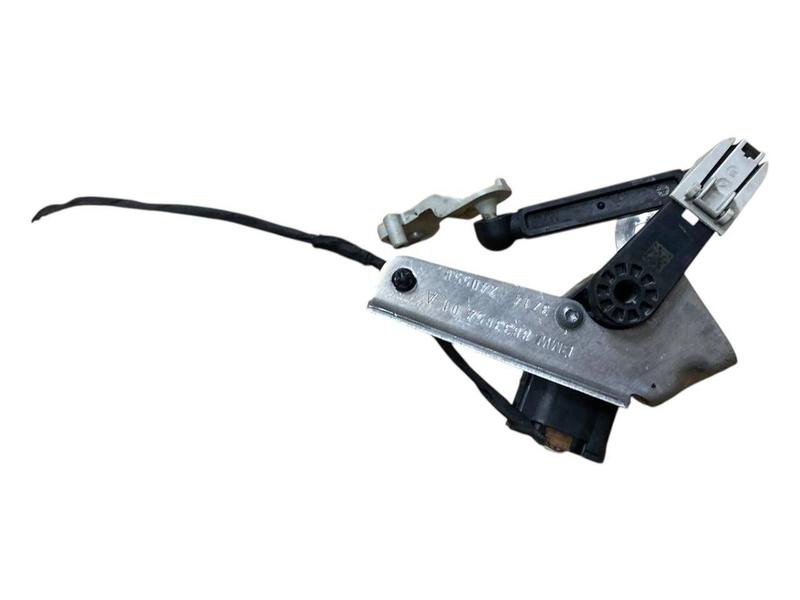 37146895466 Sensor corrector óptico faro BMW 1 Series F20, 1 Series F20 LCI, 1 Series F21, 1 Series F21 LCI, 1 Series F40, 1 Series F70, 2 Series F22, 2 Series F22 LCI, 2 Series F23, 2 Series F23 LCI, 2 Series F44 Gran Coupé, 2 Series F46 Gran Tourer LCI, 2 Series F74 Gran Coupé, 2 Series F87 M2 LCI, 2 Series G42, 2 Series G87 M2, 2 Series U06 Active Tourer, 3 Series F30, 3 Series F30 LCI, 3 Series F31, 3 Series F31 LCI, 3 Series F34 GT LCI, 3 Series F80 M3 LCI, 3 Series G20 Saloon, 3 Series G20 Saloon LCI, 3 Series G21 Touring LCI, 3 Series G28 Saloon, 3 Series G28 Saloon LCI, 3 Series G80 M3 LCI, 3 Series G81 M3 Touring LCI, 4 Series F32, 4 Series F32 LCI, 4 Series F33, 4 Series F33 LCI, 4 Series F36 Gran Coupé LCI, 4 Series F82 M4 LCI, 4 Series F83 M4 LCI, 4 Series G22 Coupé LCI, 4 Series G23 Convertible LCI, 4 Series G26 Gran Coupé LCI, 4 Series G82 M4 Coupé LCI, 4 Series G83 M4 Convertible LCI, 5 Series F07 GT LCI, 5 Series F10, 5 Series F10 LCI, 5 Series F11, 5 Series F11 LCI, 5 Series F90 M5 LCI, 5 Series G30, 5 Series G30 LCI, 5 Series G31 Touring LCI, 5 Series G60 Saloon, 5 Series G61 Touring, 5 Series G68 Saloon, 5 Series G90 M5, 5 Series G99 M5 Touring, 6 Series F06 Gran Coupé LCI, 6 Series F12, 6 Series F12 LCI, 6 Series F13, 6 Series F13 LCI, 6 Series G32 GT LCI, 7 Series F01, 7 Series F01 LCI, 7 Series F02, 7 Series F02 LCI, 7 Series F04 Hybrid, 7 Series G11, 7 Series G11 LCI, 7 Series G12, 7 Series G12 LCI, 7 Series G70, 8 Series F91 M8 Convertible, 8 Series F92 M8 Coupé, 8 Series F93 M8 Gran Coupé, 8 Series G14 Convertible, 8 Series G15 Coupé, 8 Series G16 Gran Coupé, i3 I01 LCI, i4 G26 Gran Coupé LCI, iX I20, MINI Cabrio F57 BEV, MINI Cabrio F57 LCI, MINI Cabrio F67, MINI Clubman F54 LCI, MINI Countryman F60 LCI, MINI Countryman U25, MINI F55 LCI, MINI F56 BEV LCI, MINI F56 LCI, MINI F65, MINI F66, X1 F48 LCI, X1 U11, X1L U12, X2 F39, X2 U10, X3 F25, X3 G01 LCI, X3 G45, X4 F26, X4 G02, X5 G05 LCI, X6 G06 LCI, X7 G07 LCI, XM G09, Z4 G29