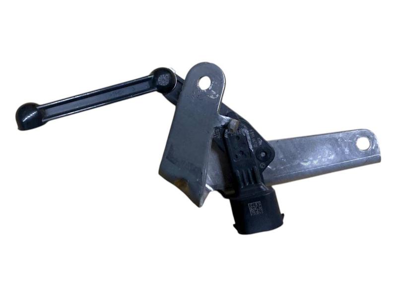 37146895467 Sensor altura suspensión trasera BMW 2 Series F45 Active Tourer LCI, 2 Series F46 Gran Tourer LCI, 3 Series G20 Saloon, 3 Series G20 Saloon LCI, 3 Series G28 Saloon, 3 Series G28 Saloon LCI, 5 Series G68 Saloon, i3 I01, i8 I12 LCI, i8 I15, iX3 G08 BEV LCI, MINI Cabrio F57, MINI Clubman F54, MINI Countryman F60, MINI F55, MINI F56, X1 F48 LCI, X2 F39, X3 G01 LCI, X3 G08 LCI, X3 G45, X3 M F97 LCI, X3L G48, X4 G02 LCI, X4 M F98 LCI, X5 F15, X5 G05 LCI, X5 M F85, X5 M F95 LCI, X5L G18 LCI, X6 F16, X6 G06 LCI, X6 M F86, X6 M F96 LCI, X7 G07 LCI, XM G09