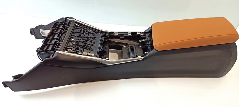 51166996833 Consola central BMW 2 Series G42, 3 Series G20 Saloon, 3 Series G20 Saloon LCI, 3 Series G21 Touring, 3 Series G21 Touring LCI, 3 Series G28 Saloon, 3 Series G28 Saloon LCI, 3 Series G80 M3, 3 Series G80 M3 LCI, 4 Series G22 Coupé, 4 Series G22 Coupé LCI, 4 Series G23 Convertible, 4 Series G23 Convertible LCI, 4 Series G26 Gran Coupé, 4 Series G26 Gran Coupé LCI, 4 Series G82 M4 Coupé, 4 Series G82 M4 Coupé LCI, 4 Series G83 M4 Convertible, 4 Series G83 M4 Convertible LCI, i4 G26 Gran Coupé