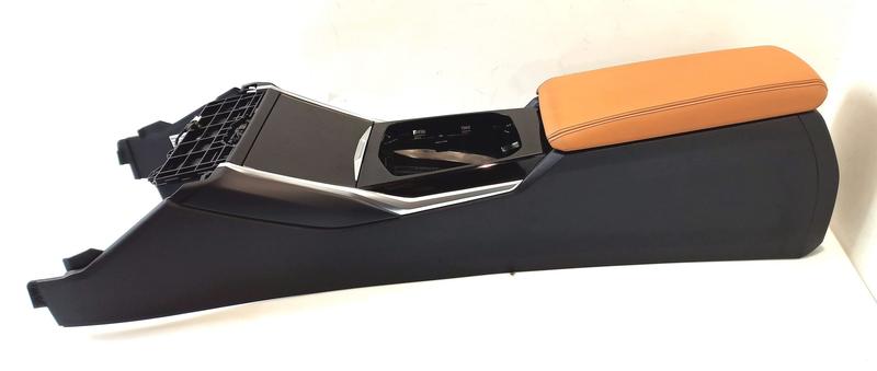 51166996833 Consola central BMW 2 Series G42, 3 Series G20 Saloon, 3 Series G20 Saloon LCI, 3 Series G21 Touring, 3 Series G21 Touring LCI, 3 Series G28 Saloon, 3 Series G28 Saloon LCI, 3 Series G80 M3, 3 Series G80 M3 LCI, 4 Series G22 Coupé, 4 Series G22 Coupé LCI, 4 Series G23 Convertible, 4 Series G23 Convertible LCI, 4 Series G26 Gran Coupé, 4 Series G26 Gran Coupé LCI, 4 Series G82 M4 Coupé, 4 Series G82 M4 Coupé LCI, 4 Series G83 M4 Convertible, 4 Series G83 M4 Convertible LCI, i4 G26 Gran Coupé