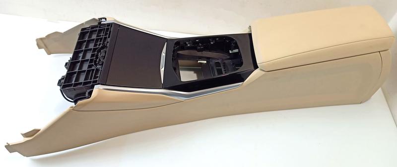 51166996837 Consola central BMW 3 Series G20 Saloon, 3 Series G20 Saloon LCI, 3 Series G21 Touring, 3 Series G21 Touring LCI, 4 Series G22 Coupé, 4 Series G22 Coupé LCI, 4 Series G23 Convertible, 4 Series G23 Convertible LCI, 4 Series G26 Gran Coupé, 4 Series G26 Gran Coupé LCI, i4 G26 Gran Coupé