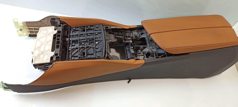 51168093858 Consola central BMW 5 Series F90 M5, 5 Series F90 M5 LCI