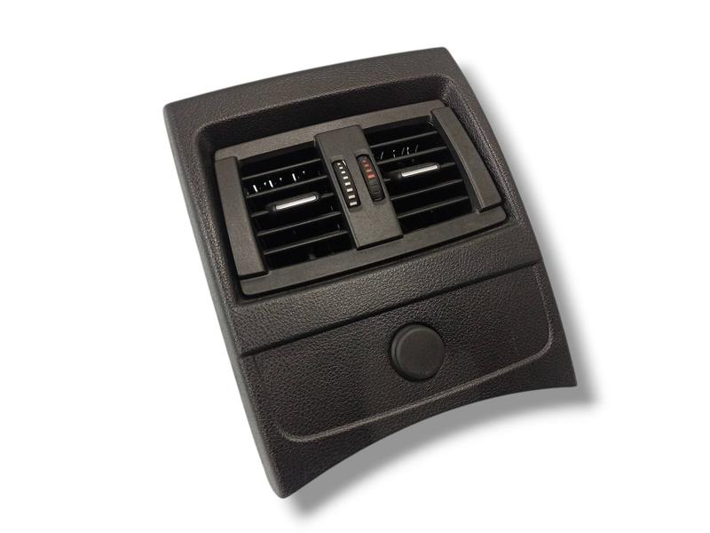 51169227886 Rejilla ventilación trasera BMW 1 Series F20, 1 Series F20 LCI, 1 Series F21, 1 Series F21 LCI, 2 Series F22, 2 Series F22 LCI, 2 Series F23, 2 Series F23 LCI