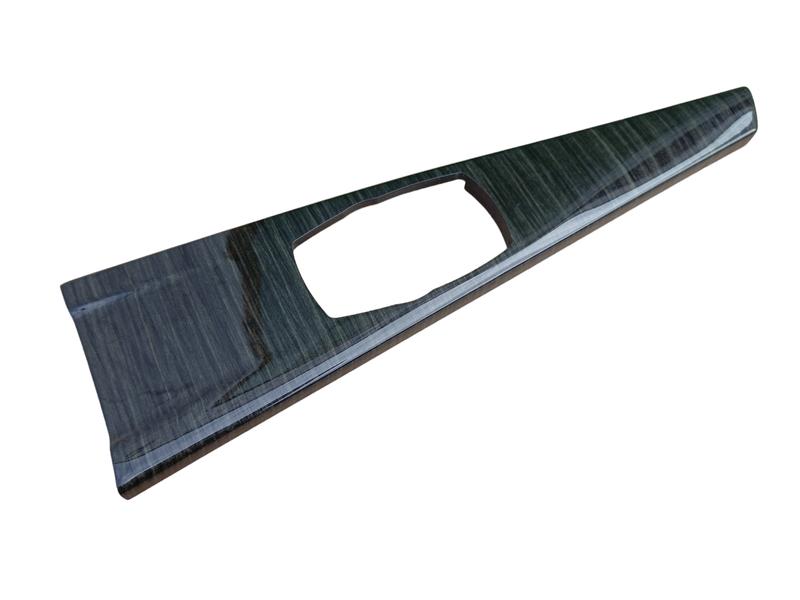 51169232083 Embellecedor consola central BMW 3 Series F30, 3 Series F30 LCI, 3 Series F31, 3 Series F31 LCI, 3 Series F34 GT LCI, 3 Series F35, 3 Series F35 LCI, 3 Series F80 M3 LCI, 4 Series F32, 4 Series F32 LCI, 4 Series F36 Gran Coupé LCI, 4 Series F82 M4 LCI