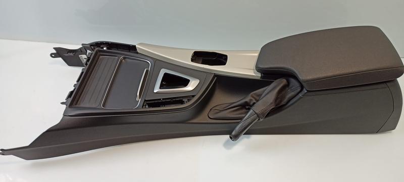 51169360528 Consola central BMW 3 Series F30, 3 Series F30 LCI, 3 Series F31, 3 Series F31 LCI, 3 Series F34 GT LCI, 3 Series F35, 3 Series F35 LCI, 3 Series F80 M3 LCI, 4 Series F32, 4 Series F32 LCI, 4 Series F33, 4 Series F33 LCI, 4 Series F36 Gran Coupé LCI, 4 Series F82 M4 LCI, 4 Series F83 M4 LCI