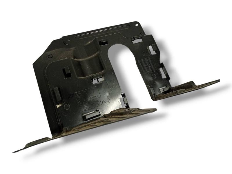 51717424917 Guardabarros interior delantero BMW X5 G05 LCI, X5 M F95 LCI, X6 G06 LCI, X6 M F96 LCI, X7 G07 LCI, XM G09