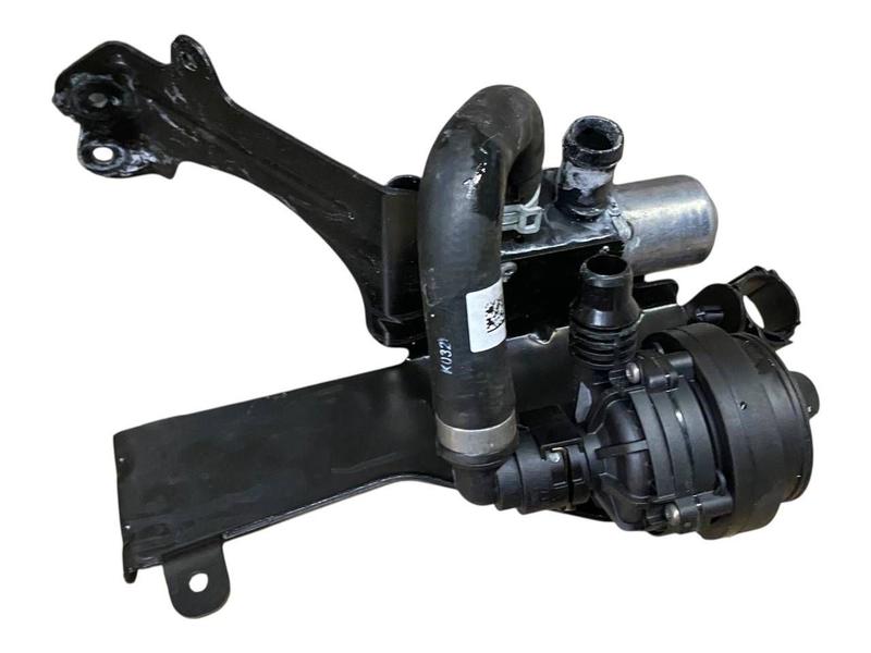 64119890553 Bomba agua auxiliar eléctrica BMW 2 Series F45 Active Tourer LCI, 3 Series F30, 3 Series F30 LCI, 3 Series G20 Saloon, 3 Series G20 Saloon LCI, 3 Series G21 Touring LCI, 4 Series G22 Coupé LCI, 4 Series G23 Convertible LCI, 4 Series G26 Gran Coupé LCI, 5 Series F07 GT LCI, 5 Series F10, 5 Series F10 LCI, 5 Series F11, 5 Series F11 LCI, 5 Series G30, 5 Series G30 LCI, 5 Series G31 Touring LCI, 5 Series G60 Saloon, 5 Series G61 Touring, 6 Series F06 Gran Coupé LCI, 6 Series F12, 6 Series F12 LCI, 6 Series F13, 6 Series F13 LCI, 6 Series G32 GT LCI, 7 Series F01, 7 Series F01 LCI, 7 Series F02, 7 Series F02 LCI, 7 Series F04 Hybrid, 7 Series G11, 7 Series G11 LCI, 7 Series G12, 7 Series G12 LCI, 7 Series G70, 8 Series G14 Convertible, 8 Series G15 Coupé, 8 Series G16 Gran Coupé, i8 I12 LCI, i8 I15, MINI Countryman F60 LCI, X1 F48 LCI, X2 F39, X3 F25, X3 G01 LCI, X4 F26, X4 G02 LCI, X5 G05 LCI, X6 G06 LCI, X7 G07 LCI