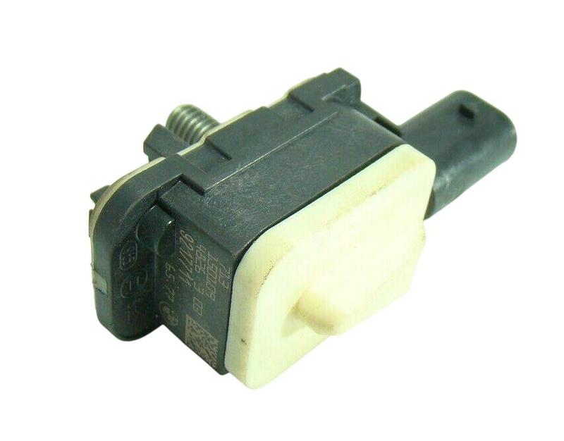 65779217711 Sensor impacto airbag BMW 2 Series F22, 2 Series F23, 3 Series F30, 3 Series F31, 4 Series F32, 4 Series F33, 4 Series F82 M4, 4 Series F83 M4