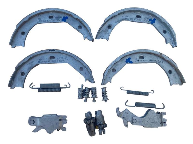 6761292 Pastillas freno de mano BMW 1 Series E81, 1 Series E82, 1 Series E87, 1 Series E87 LCI, 1 Series E88, 2 Series F87 M2 LCI, 3 Series E46, 3 Series E90, 3 Series E90 LCI, 3 Series E91, 3 Series E91 LCI, 3 Series E92, 3 Series E92 LCI, 3 Series E93, 3 Series E93 LCI, 3 Series F30, 3 Series F30 LCI, 3 Series F31, 3 Series F31 LCI, 3 Series F34 GT LCI, 3 Series F35, 3 Series F35 LCI, 3 Series F80 M3 LCI, 4 Series F32, 4 Series F32 LCI, 4 Series F33, 4 Series F33 LCI, 4 Series F36 Gran Coupé LCI, 4 Series F82 M4 LCI, 4 Series F83 M4 LCI, 5 Series E39, X1 E84