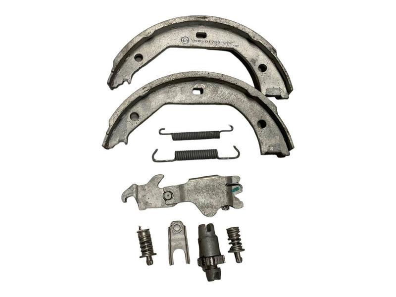 6761292 Pastillas freno de mano BMW 1 Series E81, 1 Series E82, 1 Series E87, 1 Series E87 LCI, 1 Series E88, 2 Series F87 M2 LCI, 3 Series E46, 3 Series E90, 3 Series E90 LCI, 3 Series E91, 3 Series E91 LCI, 3 Series E92, 3 Series E92 LCI, 3 Series E93, 3 Series E93 LCI, 3 Series F30, 3 Series F30 LCI, 3 Series F31, 3 Series F31 LCI, 3 Series F34 GT LCI, 3 Series F35, 3 Series F35 LCI, 3 Series F80 M3 LCI, 4 Series F32, 4 Series F32 LCI, 4 Series F33, 4 Series F33 LCI, 4 Series F36 Gran Coupé LCI, 4 Series F82 M4 LCI, 4 Series F83 M4 LCI, 5 Series E39, X1 E84