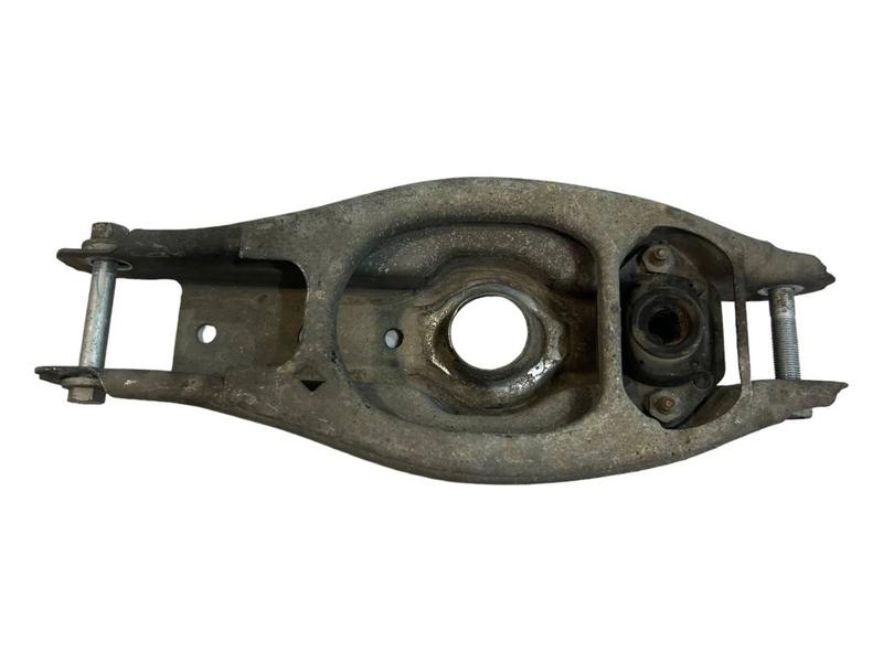 6772899 Brazo suspensión trasero 1 Series E81, 1 Series E82, 1 Series E87, 1 Series E87 LCI, 1 Series E88, 3 Series E90, 3 Series E90 LCI, 3 Series E91, 3 Series E91 LCI, 3 Series E92, 3 Series E92 LCI, 3 Series E93, 3 Series E93 LCI, X1 E84