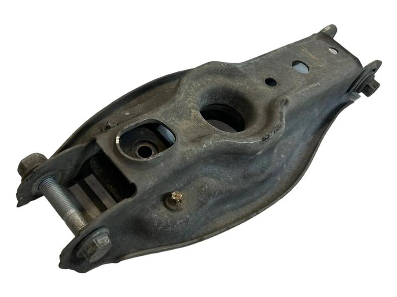 6772899 Brazo suspensión trasero 1 Series E81, 1 Series E82, 1 Series E87, 1 Series E87 LCI, 1 Series E88, 3 Series E90, 3 Series E90 LCI, 3 Series E91, 3 Series E91 LCI, 3 Series E92, 3 Series E92 LCI, 3 Series E93, 3 Series E93 LCI, X1 E84