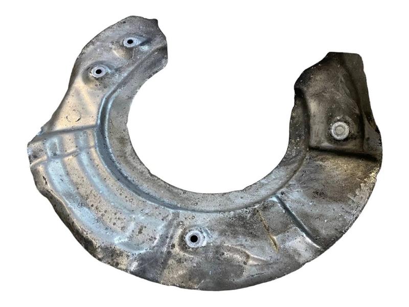 6775266 Placa protección disco delantero 5 Series F07 GT LCI, 5 Series F10, 5 Series F10 LCI, 5 Series F11, 5 Series F11 LCI, 5 Series F18, 5 Series F18 LCI, 6 Series F06 Gran Coupé LCI, 6 Series F12, 6 Series F12 LCI, 6 Series F13, 6 Series F13 LCI, 7 Series F01, 7 Series F01 LCI, 7 Series F02, 7 Series F02 LCI, 7 Series F04 Hybrid