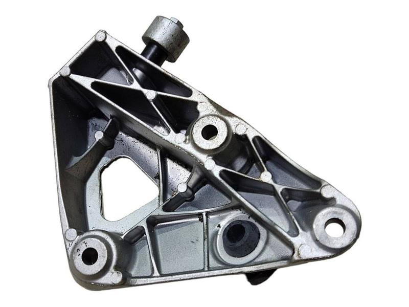 6788615 Soporte motor 3 Series F30, 3 Series F30 LCI, 3 Series F31, 3 Series F31 LCI, 3 Series F34 GT LCI, 3 Series F35, 4 Series F32, 4 Series F32 LCI, 4 Series F33, 4 Series F33 LCI, 4 Series F36 Gran Coupé LCI