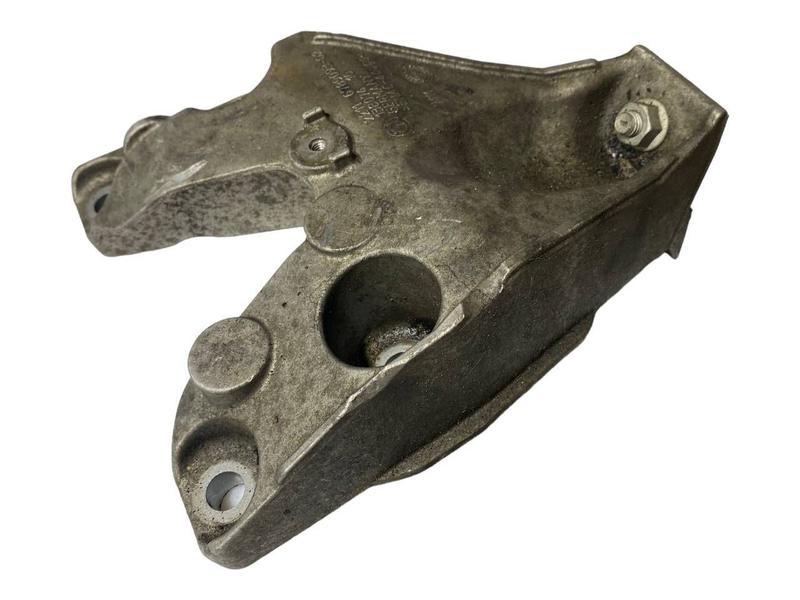 6789093 Soporte motor 1 Series F20, 1 Series F20 LCI, 1 Series F21, 1 Series F21 LCI, 2 Series F22, 2 Series F22 LCI, 2 Series F23, 2 Series F23 LCI, 2 Series F87 M2 LCI, 3 Series F30, 3 Series F30 LCI, 3 Series F31, 3 Series F31 LCI, 3 Series F34 GT, 3 Series F34 GT LCI, 3 Series F35, 3 Series F35 LCI, 3 Series F80 M3 LCI, 4 Series F32, 4 Series F32 LCI, 4 Series F33, 4 Series F33 LCI, 4 Series F36 Gran Coupé, 4 Series F36 Gran Coupé LCI, 4 Series F82 M4 LCI, 4 Series F83 M4 LCI