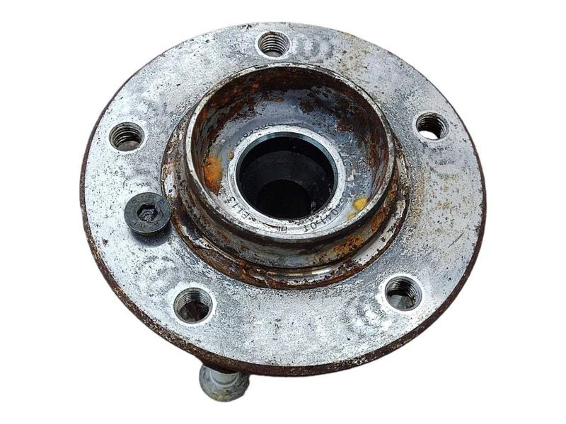 6789508 Cubo rueda delantera X1 E84